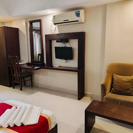 Green Wood Inn Mysore Near Palace Exterior photo
